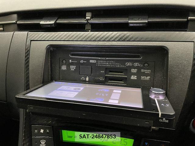 Toyota PRIUS 2013-08 240667-16