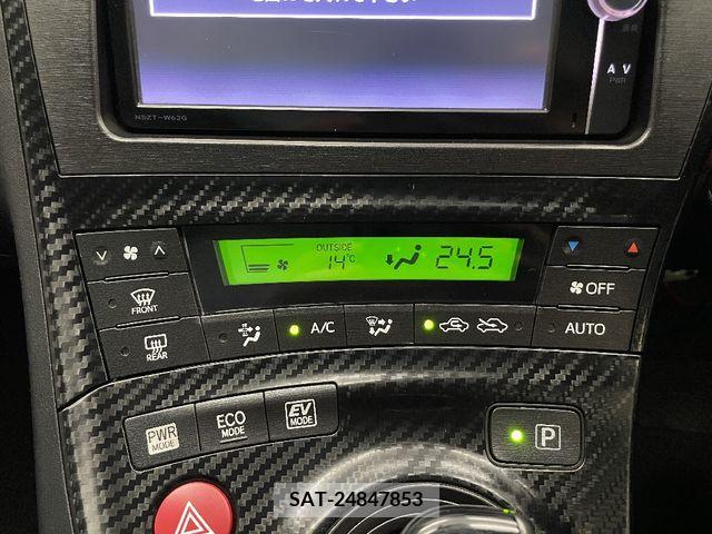 Toyota PRIUS 2013-08 240667-19