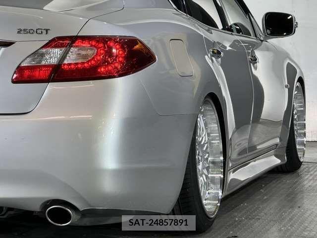Nissan FUGA 2010-08 270657-9