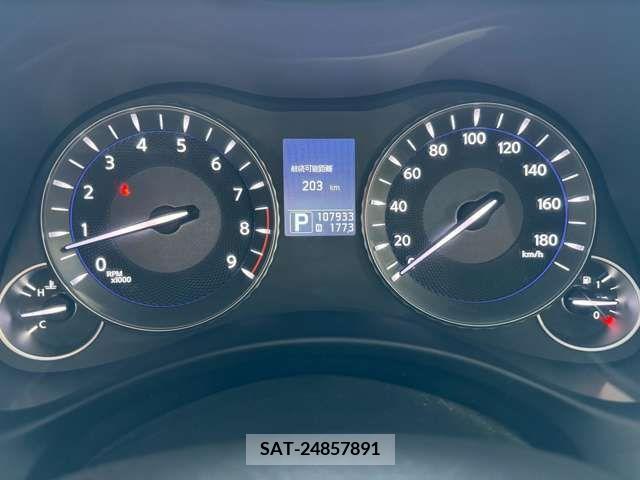 Nissan FUGA 2010-08 270657-16