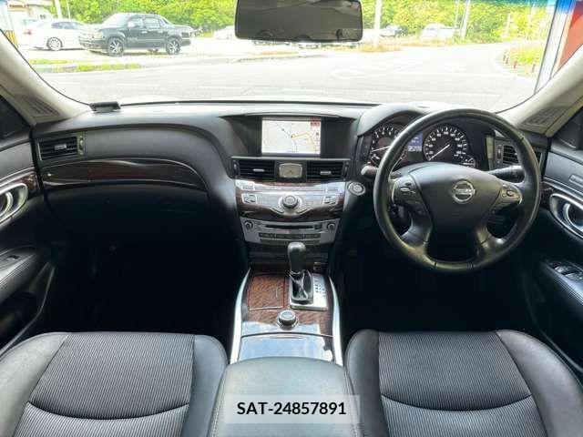Nissan FUGA 2010-08 270657-12