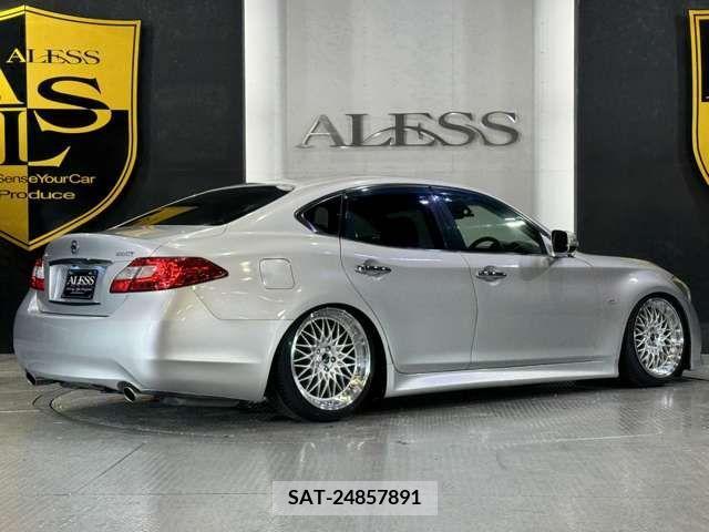Nissan FUGA 2010-08 270657-2