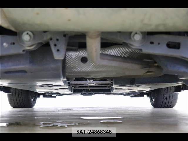 Toyota C-HR 2017-11 357856-25