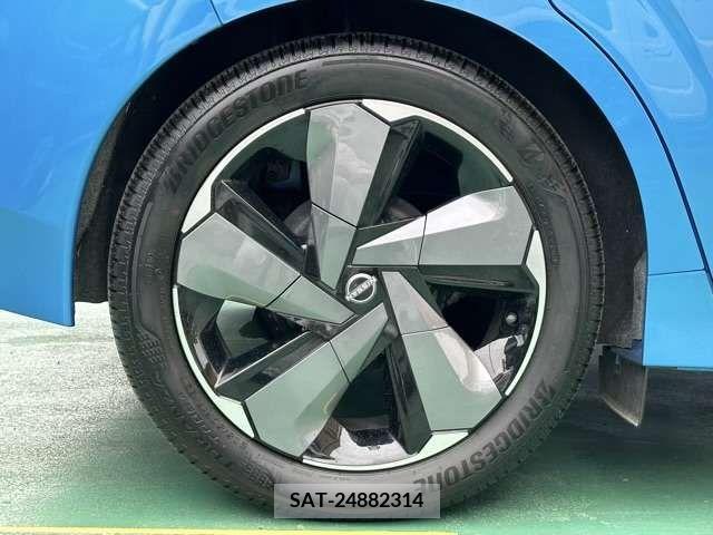 Nissan AURA 2023-04 261468-3