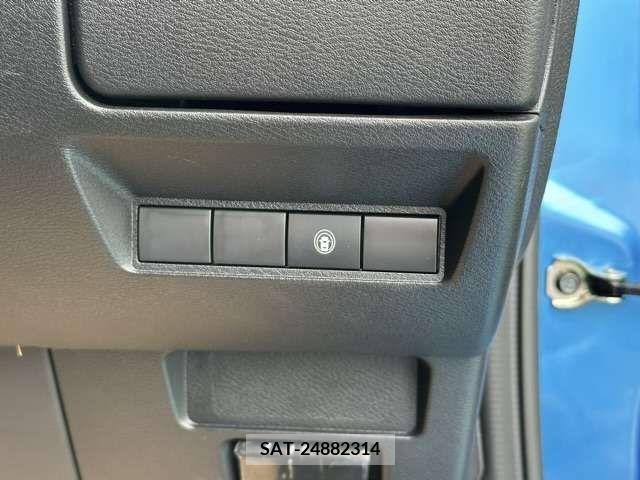 Nissan AURA 2023-04 261468-17