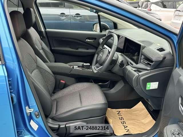 Nissan AURA 2023-04 261468-15