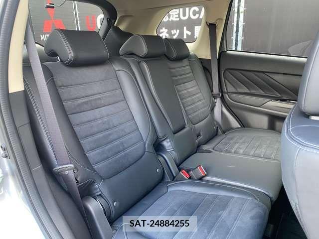 Mitsubishi OUTLANDER PHEV 2017-09 303553-6