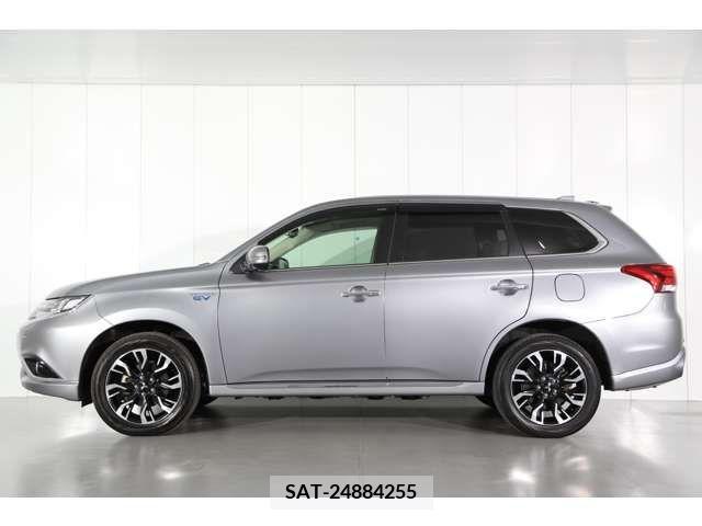 Mitsubishi OUTLANDER PHEV 2017-09 303553-2
