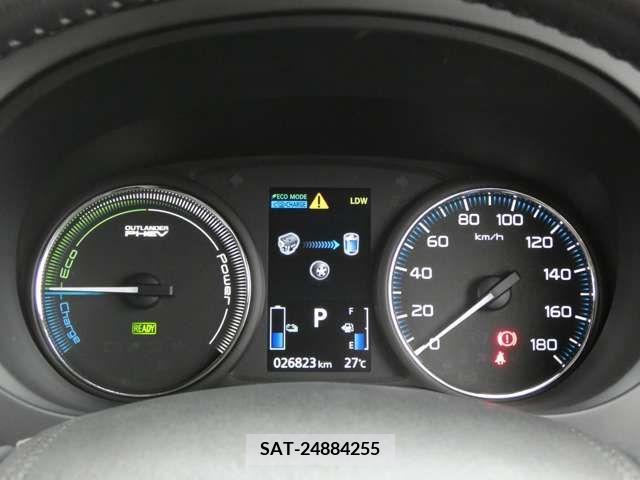 Mitsubishi OUTLANDER PHEV 2017-09 303553-11