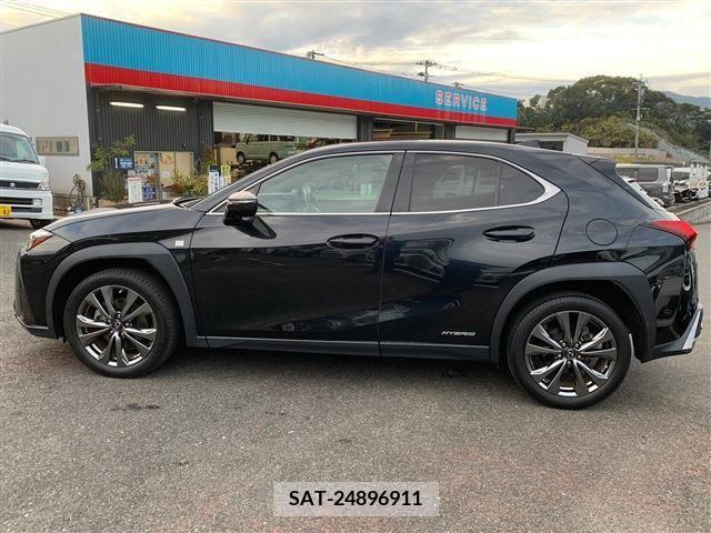 Lexus UX 2019-08 206828-7