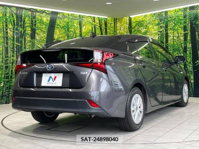 Toyota PRIUS 2019-01 366630-17