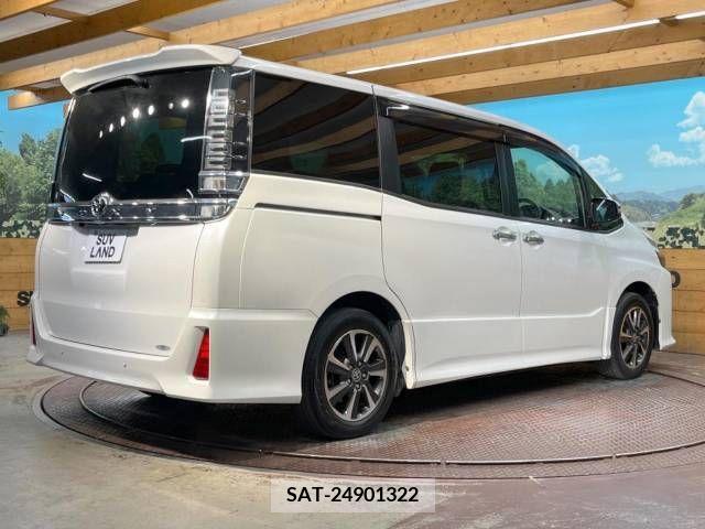 Toyota VOXY 2019-05 382026-18