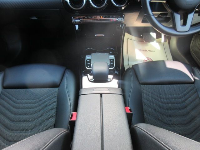 Mercedes Benz A-CLASS 2019-09 8899-21