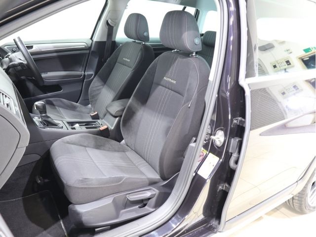 VolksWagen GOLF ALLTRACK 2018-05 26825-17