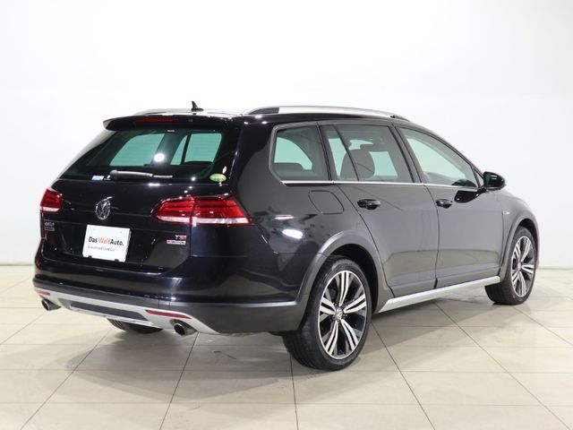VolksWagen GOLF ALLTRACK 2018-05 26825-7