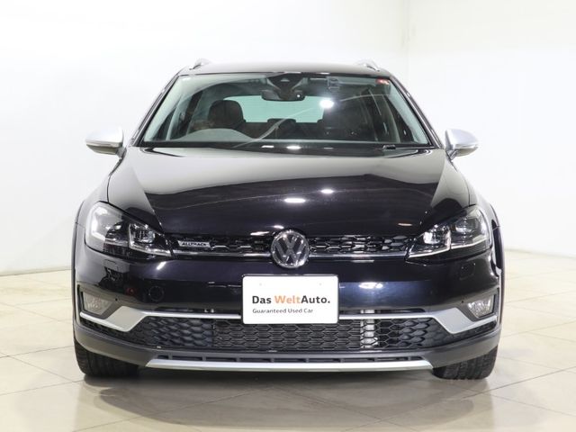 VolksWagen GOLF ALLTRACK 2018-05 26825-1