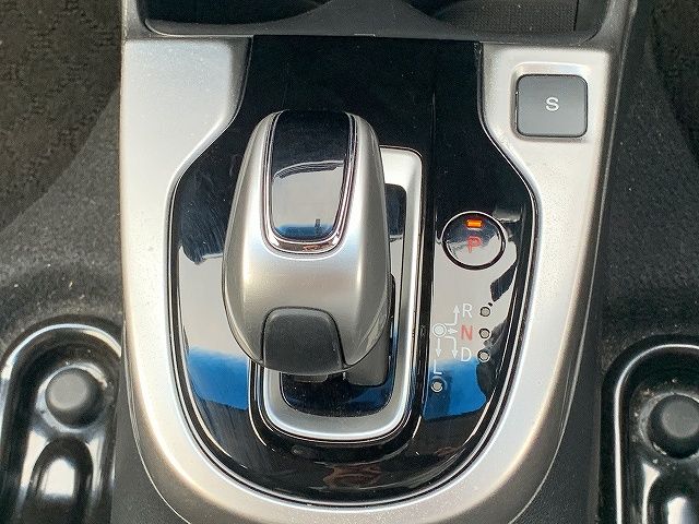 Honda FIT HYBRID 2018-07 15492-19