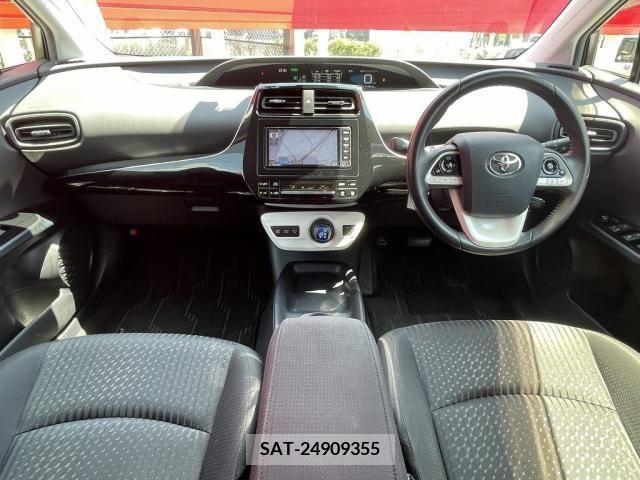 Toyota PRIUS 2017-01 322373-19