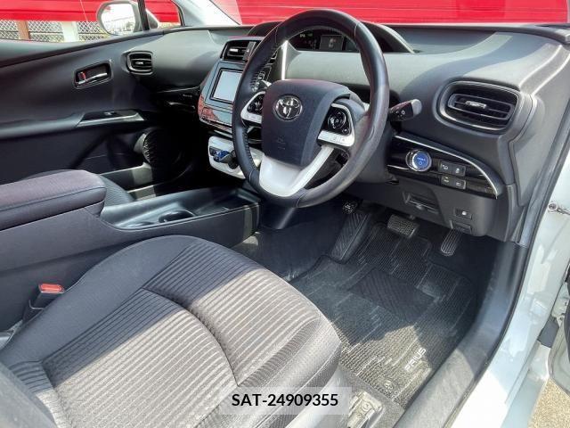Toyota PRIUS 2017-01 322373-13