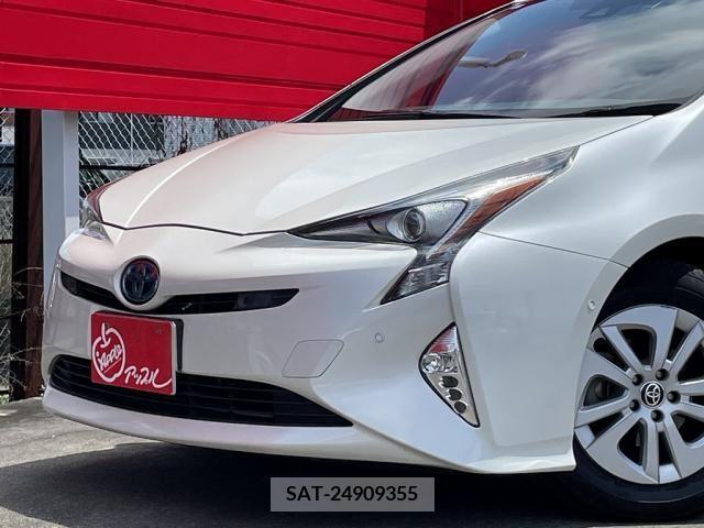 Toyota PRIUS 2017-01 322373-3