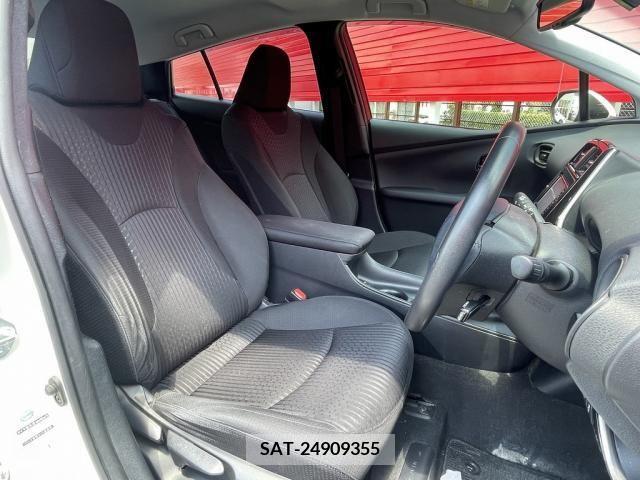 Toyota PRIUS 2017-01 322373-12