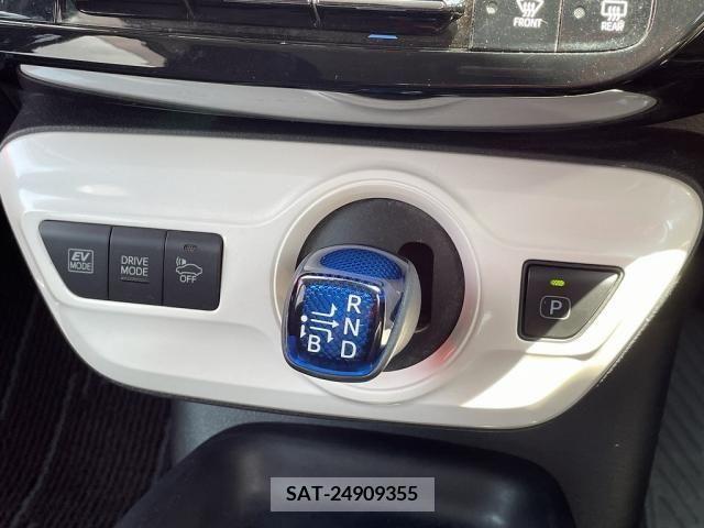 Toyota PRIUS 2017-01 322373-21