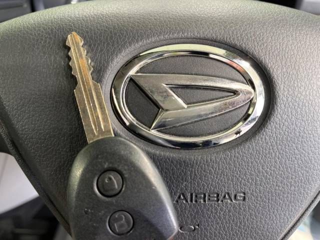 Daihatsu MIRA ES 2017-12 24573-4