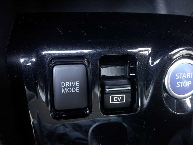 Nissan KICKS 2021-04 181479-4