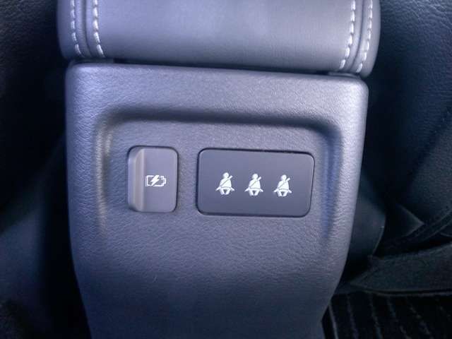 Nissan KICKS 2021-04 181479-10
