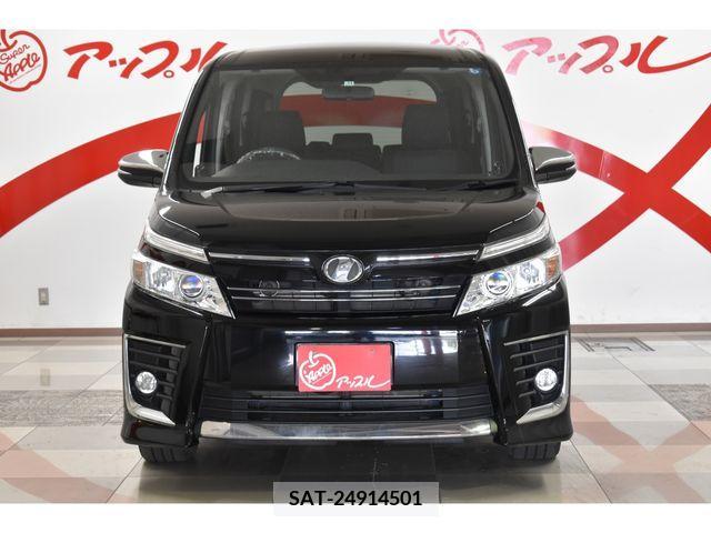Toyota VOXY 2015-11 370516-1