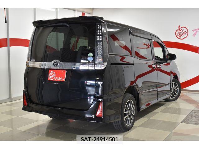 Toyota VOXY 2015-11 370516-24
