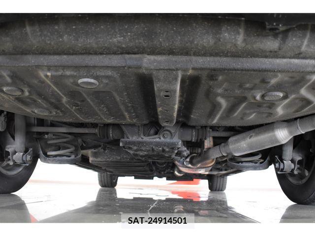 Toyota VOXY 2015-11 370516-26