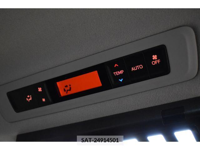 Toyota VOXY 2015-11 370516-5