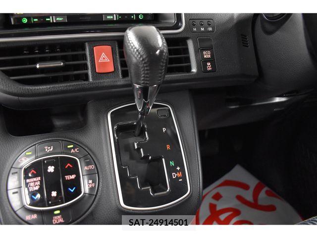 Toyota VOXY 2015-11 370516-20
