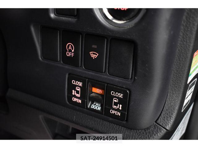 Toyota VOXY 2015-11 370516-9