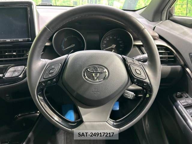 Toyota C-HR 2017-10 264114-11