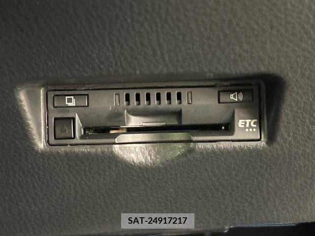 Toyota C-HR 2017-10 264114-5