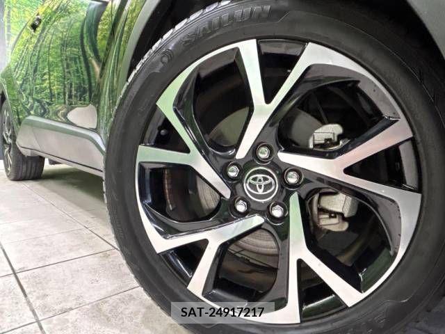 Toyota C-HR 2017-10 264114-13