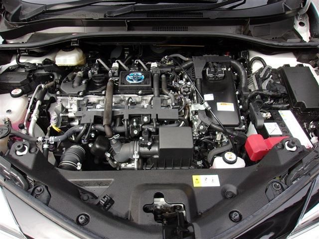 Toyota C-HR 2020-01 3327-29