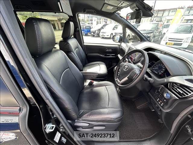 Toyota VOXY 2020-09 289143-5
