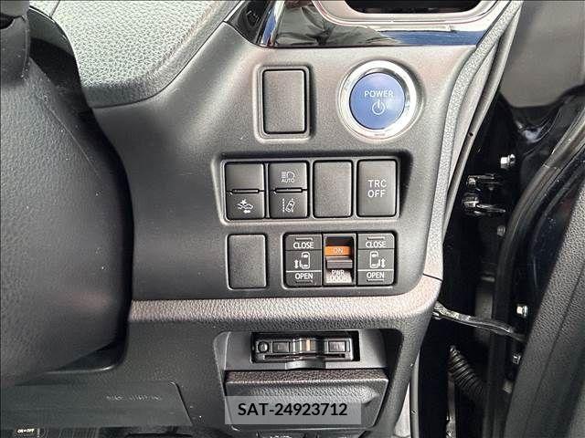 Toyota VOXY 2020-09 289143-3