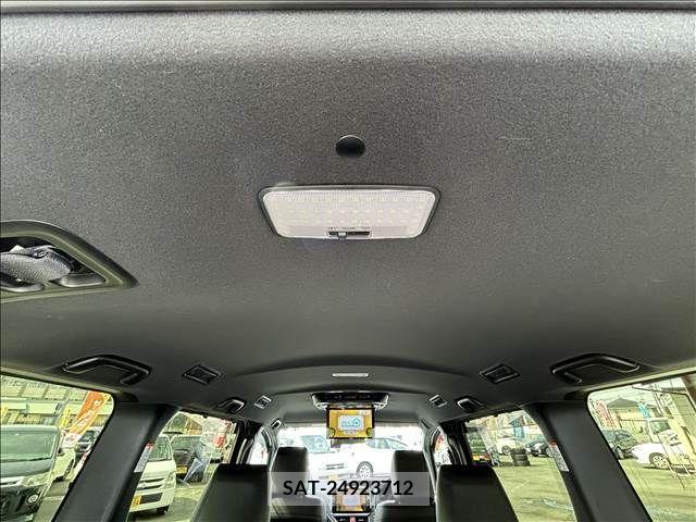 Toyota VOXY 2020-09 289143-16