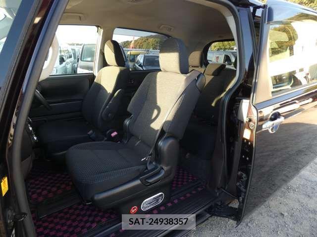 Toyota SPADE 2014-09 386218-5