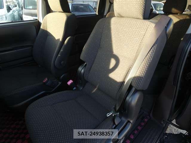 Toyota SPADE 2014-09 386218-9