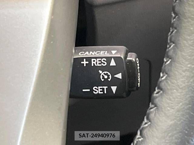 Toyota PRIUS ALPHA 2012-04 322184-5