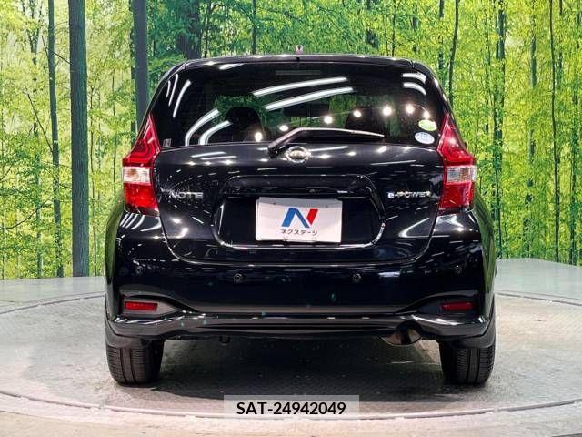 Nissan NOTE 2017-06 382583-15