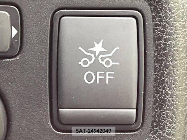 Nissan NOTE 2017-06 382583-4
