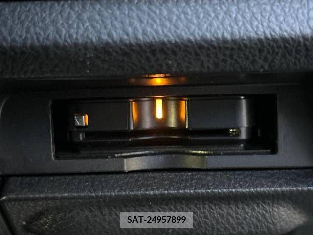 Toyota VOXY 2015-12 250212-5