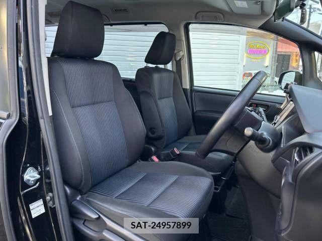 Toyota VOXY 2015-12 250212-10
