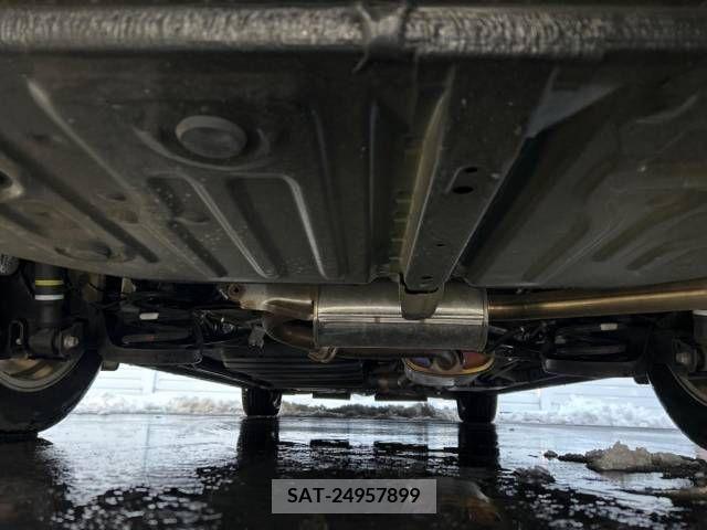 Toyota VOXY 2015-12 250212-17